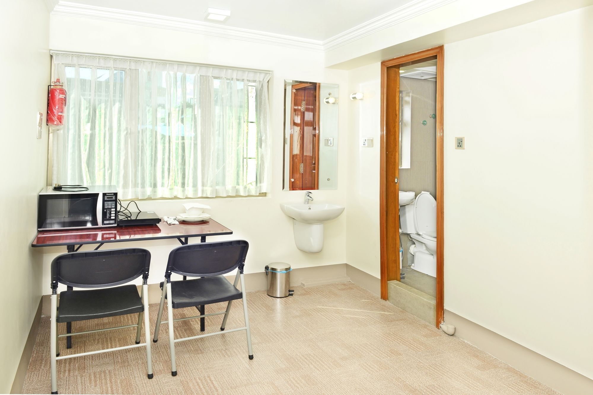 יאנגון Hotel Bond מראה חיצוני תמונה