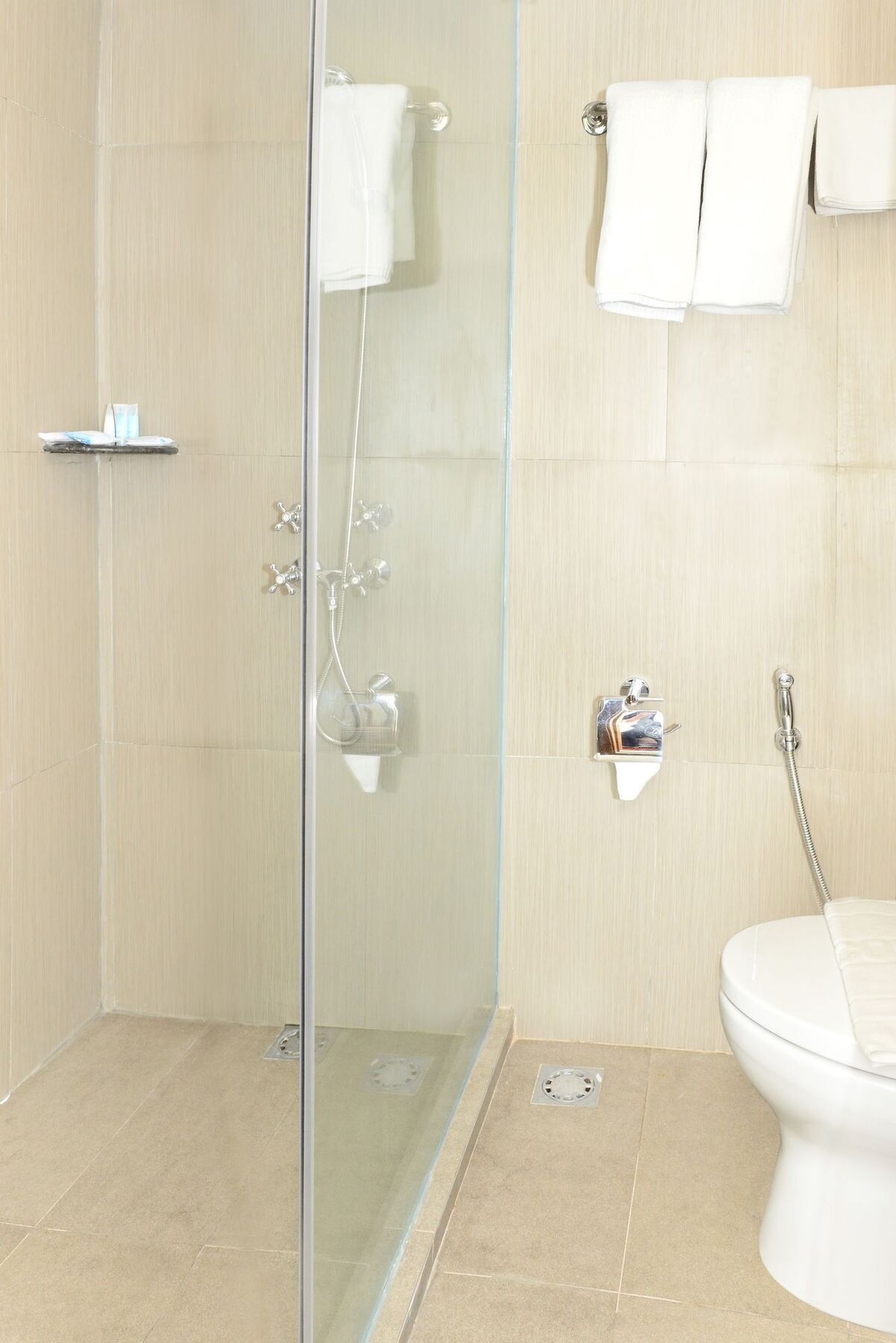 יאנגון Hotel Bond מראה חיצוני תמונה
